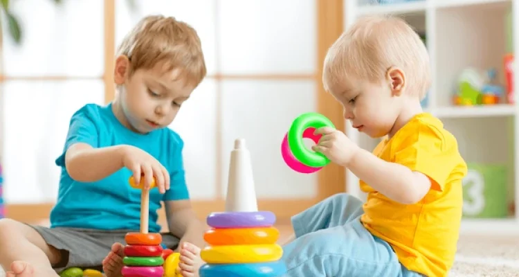 children-playing-together-toddler-kid